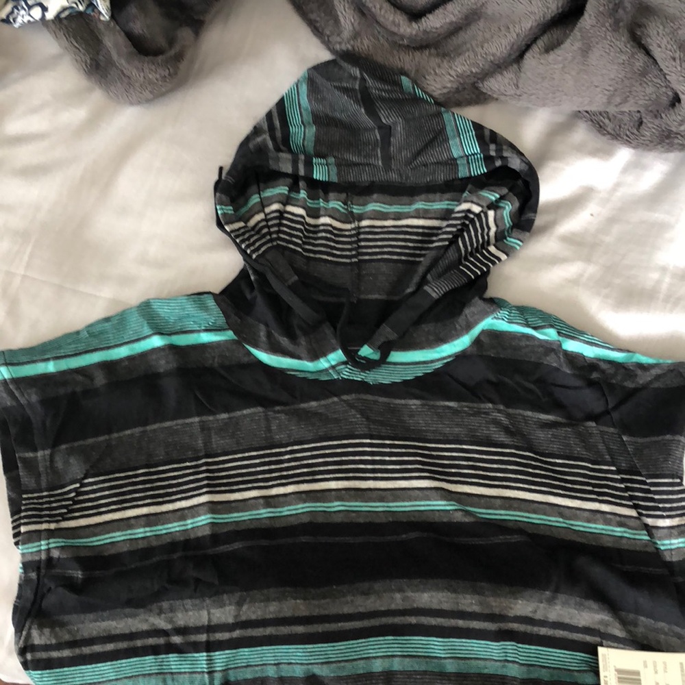 Mens hooded sleeveless shirt